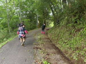 令和8年5月24日(日)高千穂町押方地区五ケ村東集落「町道草刈り及び側溝清掃」のお手伝い