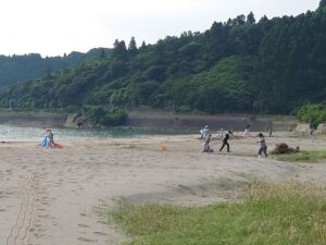 令和8年6月28日(日)日南市富士地区「富土海水浴場開設前の海岸清掃」のお手伝い
